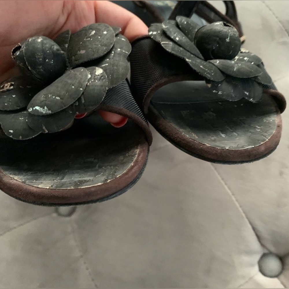 👠 Chanel Camellia Mesh Floral 'CC’ T Strap Sandals👠 - Picture 5 of 11